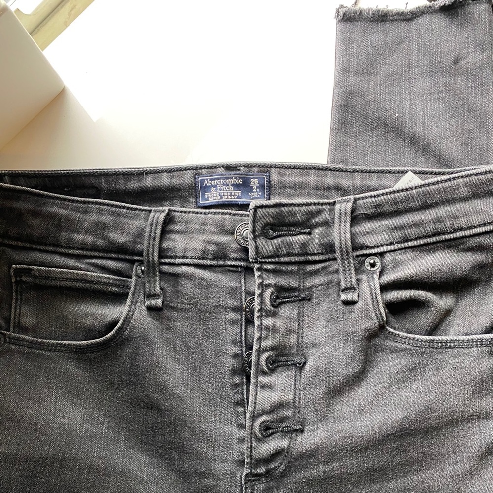 Abercrombie Simone High rise size 26 black skinny